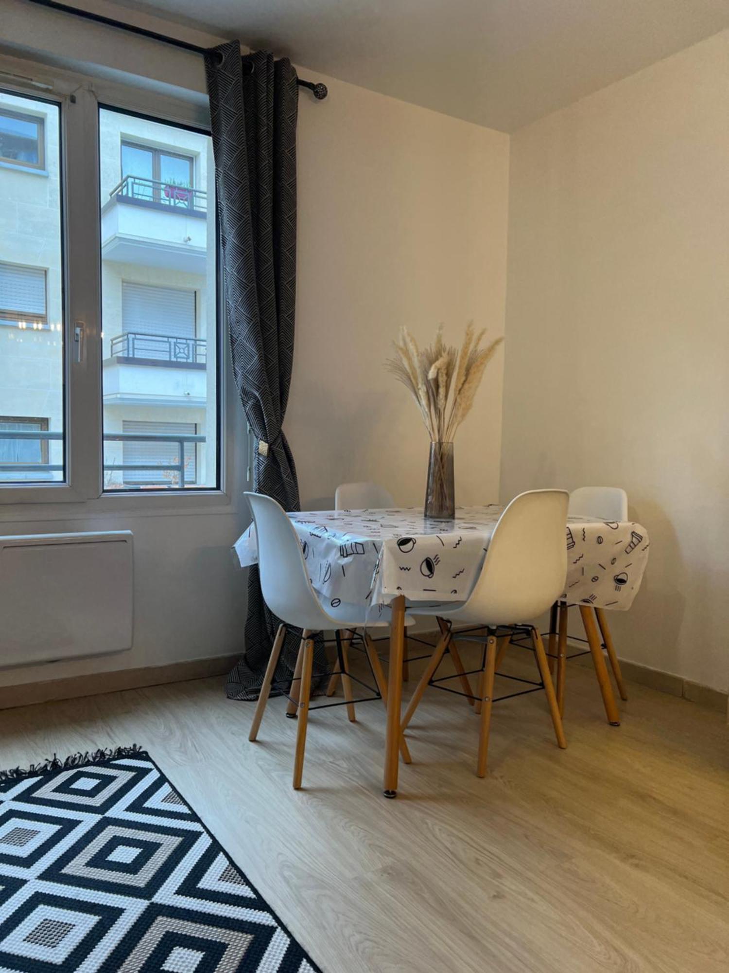 Appartement Lumineux A 2 Pas D'Enghien Montmorency Exterior foto